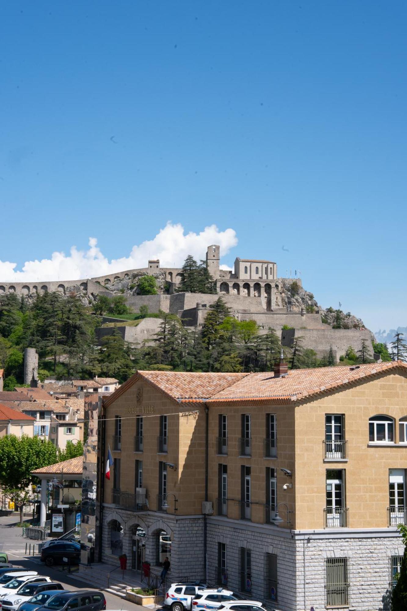 Appartement Centre De Sisteron Zewnętrze zdjęcie